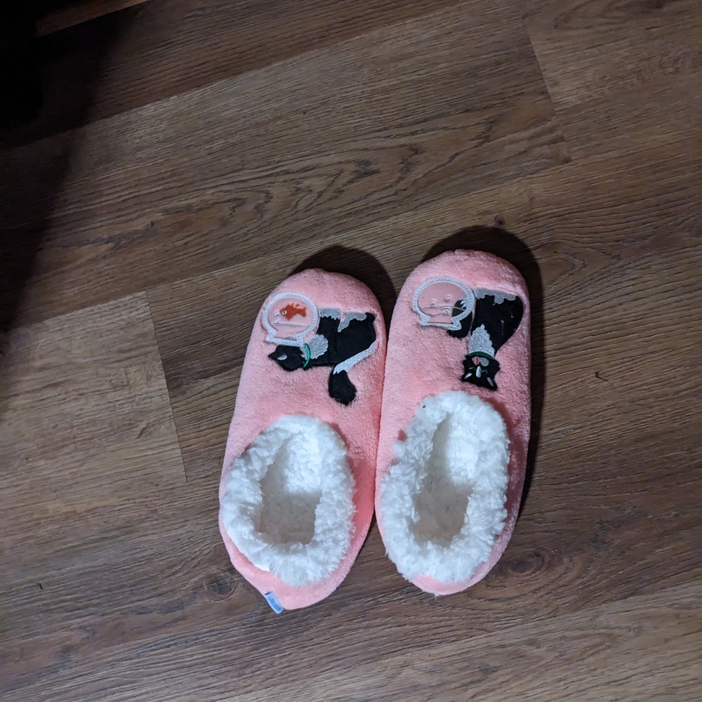 Cozy Pink Cat Slippers for Women